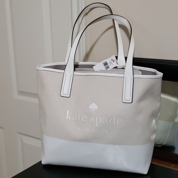 kate spade Handbags - NWT Kate Spade tote